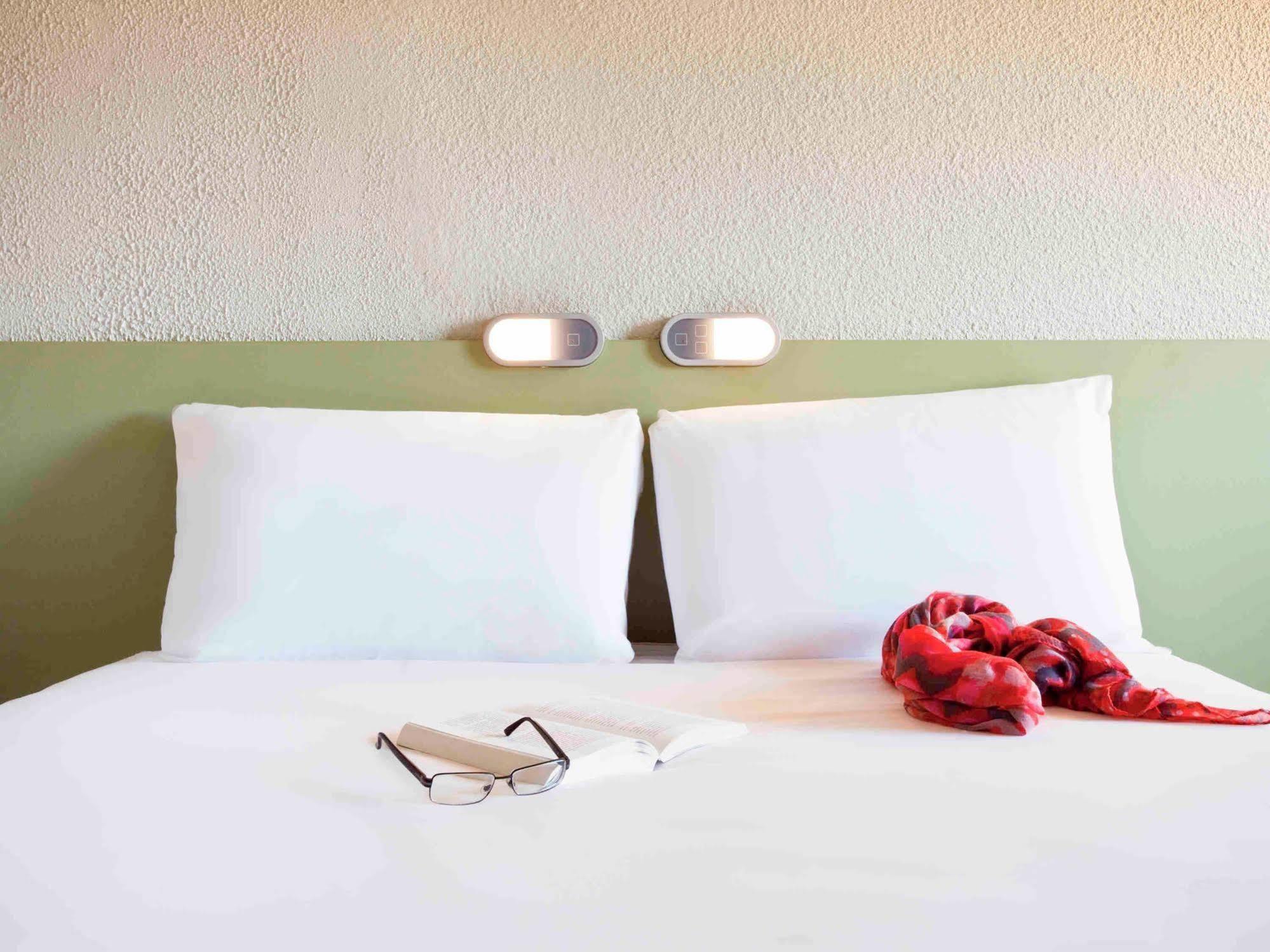 ไอบิส บัดเจ็ต เมตซ์ ใต้ Hotel Augny ภายนอก รูปภาพ