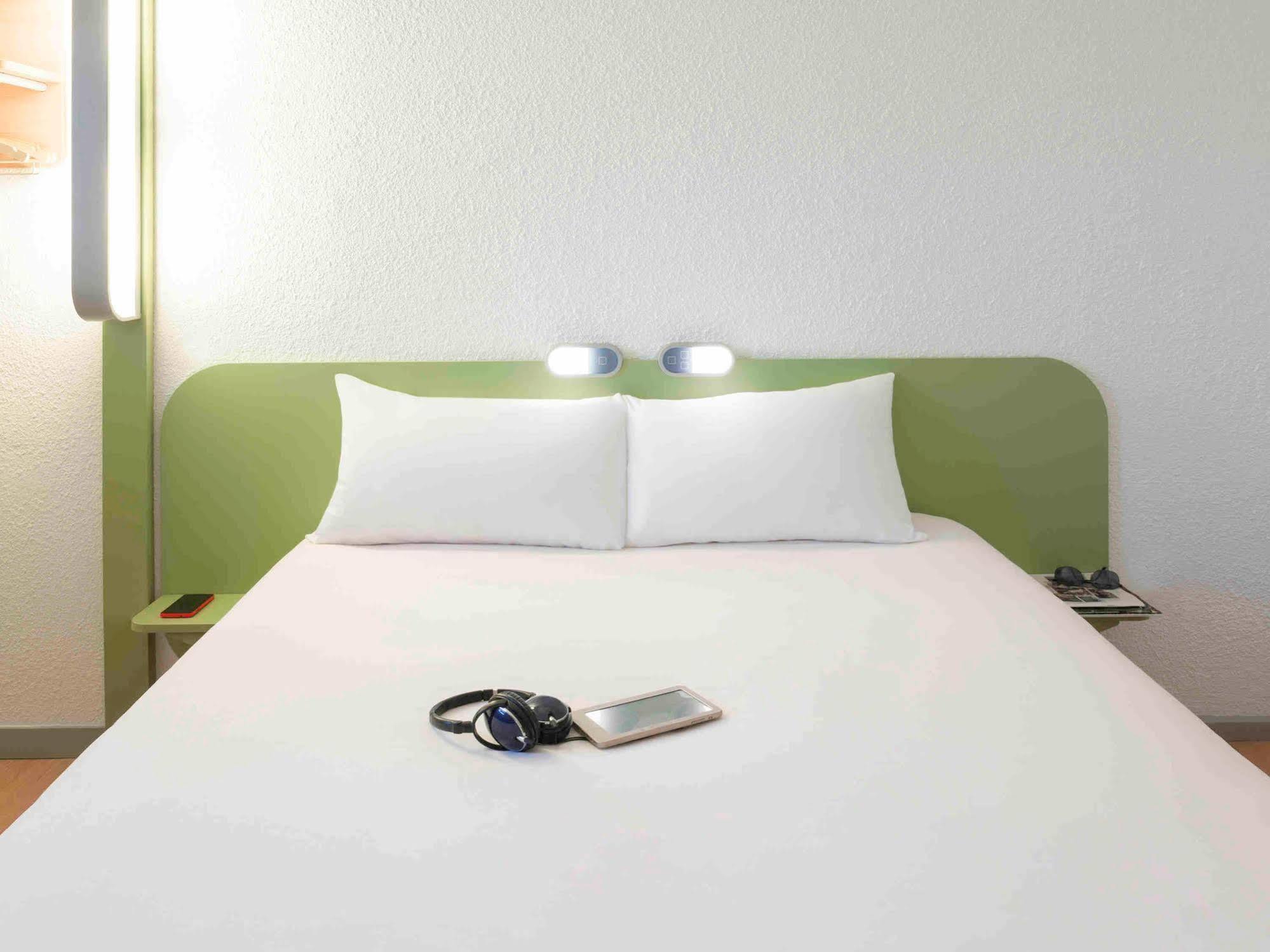 ไอบิส บัดเจ็ต เมตซ์ ใต้ Hotel Augny ภายนอก รูปภาพ